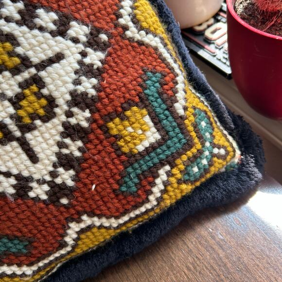Vintage Mid-Century Needelpoint Pillow boho southwest - Picture 6 of 8